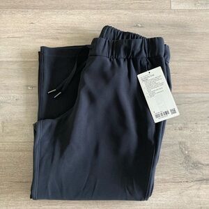 Lululemon On the Fly Crop *Woven